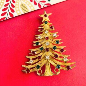 MYLU Christmas Tree Brooch Multicolor Rhinestone Gold Tone Vintage Signed 1960s